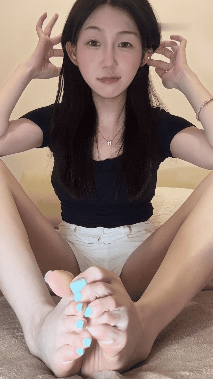 充满异域风味的外国女生原味脚脚看个够