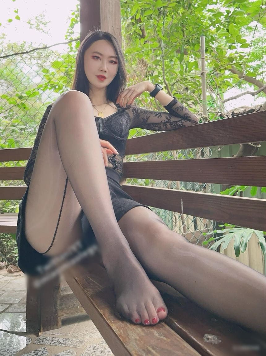 大美女，大脚脚，大丝足，大脚底