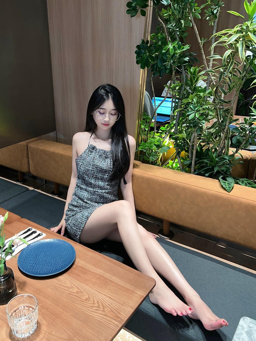 名媛，必须要有点资本，这双玉足够吗？