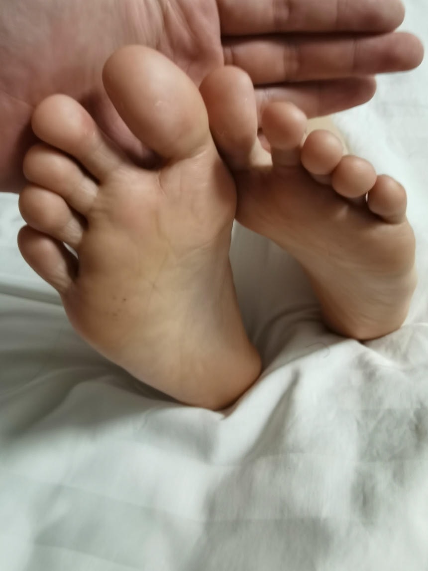 前女友留下来的经典玉足照片